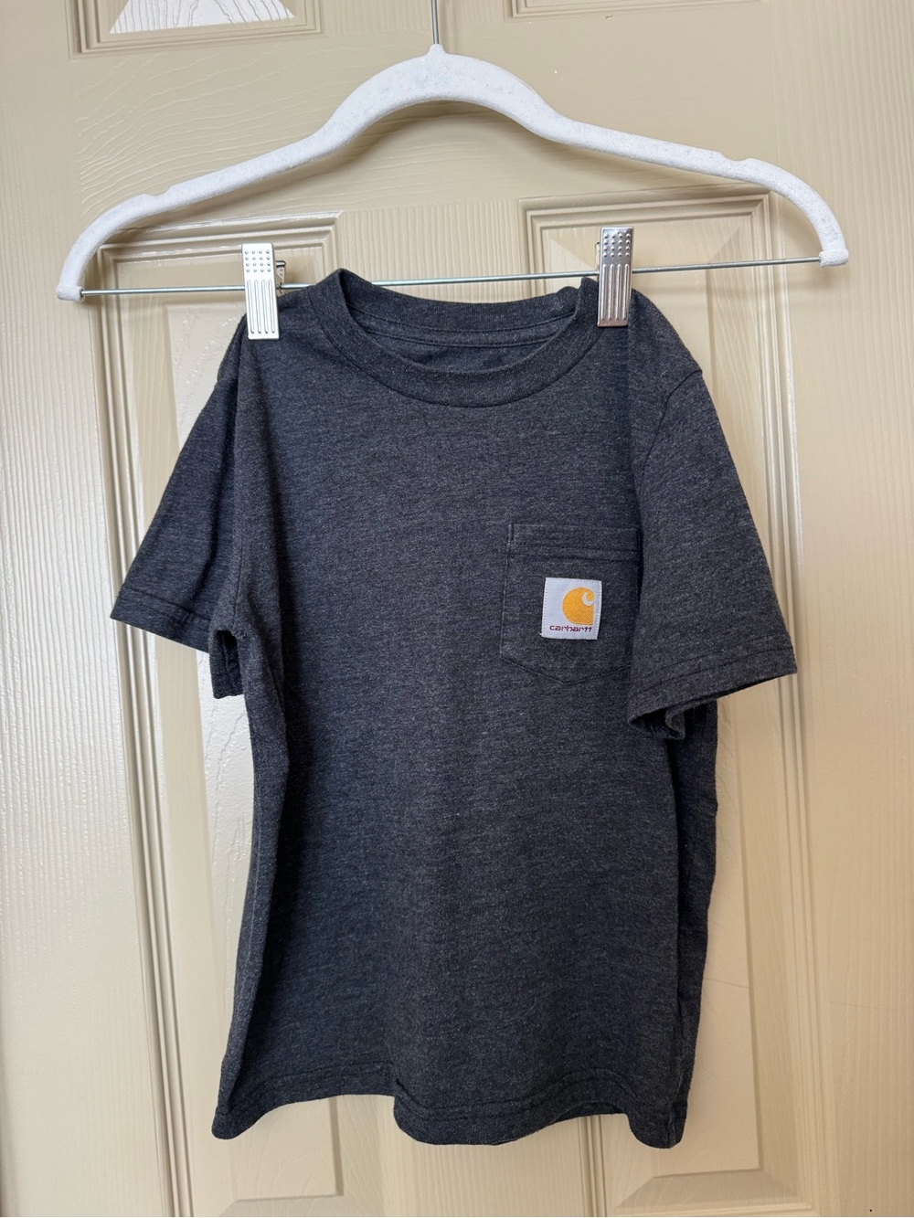 Carhartt kids Short Sleeve Pocket T-Shirt – Dark Charcoal